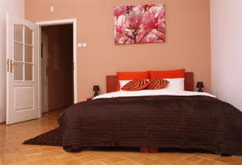 Apartament Secret Garden